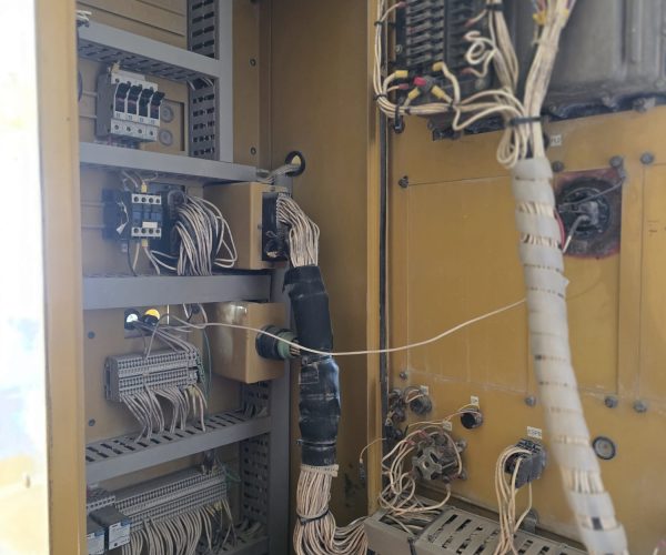 2005 CATERPILLAR 500 KW 625 KVA DIESEL GENERATOR MOUNTED 008