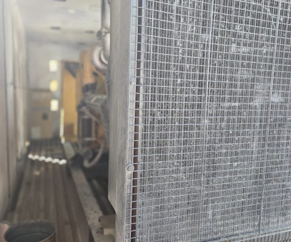 2005 CATERPILLAR 500 KW 625 KVA DIESEL GENERATOR MOUNTED 011