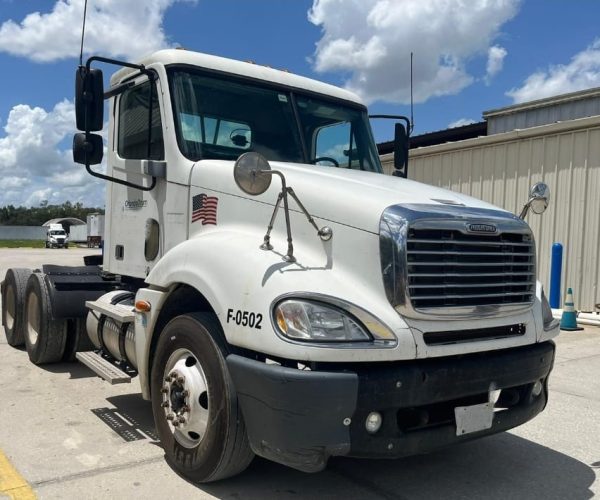 2005 FREIGHTLINER COLUMBIA DAY CAB TANDEM 001