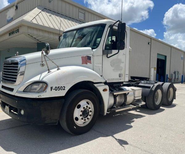 2005 FREIGHTLINER COLUMBIA DAY CAB TANDEM 003