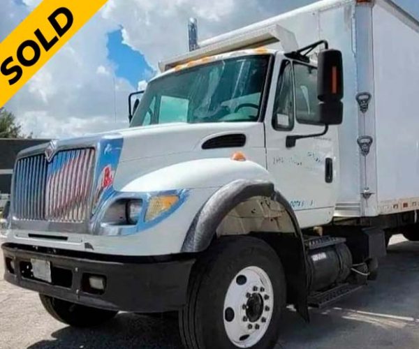 2005-INTERNATIONAL-BOX-TRUCK-26-LONG-WITH-ALUMINUM-LIFT-GATE-001 SOLD