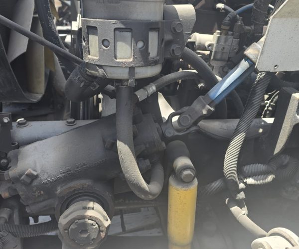 2005-INTERNATIONAL-BOX-TRUCK-26-LONG-WITH-ALUMINUM-LIFT-GATE-013
