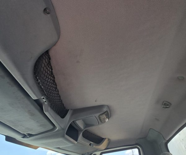 2005-INTERNATIONAL-BOX-TRUCK-26-LONG-WITH-ALUMINUM-LIFT-GATE-018