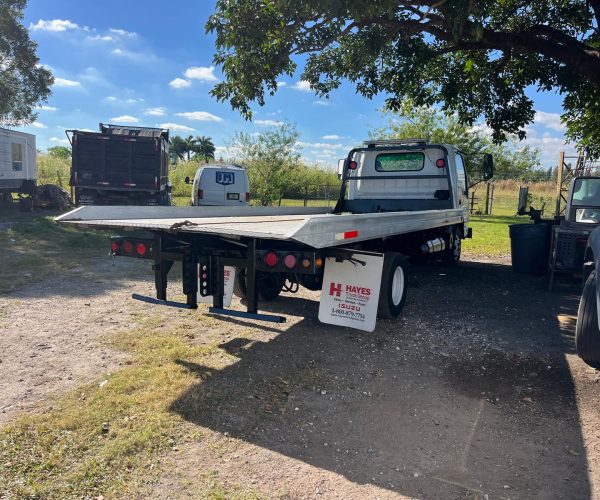 2005 ISUZU TOW TRUCK FLAT BED 18FT WITH HITCH 005