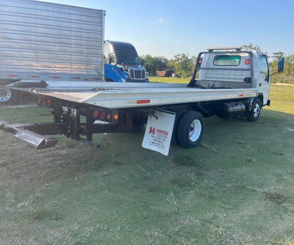 2005 ISUZU TOW TRUCK FLAT BED & WHEEL LIFT 18FT LONG FLAT ( 2 CARS) 007