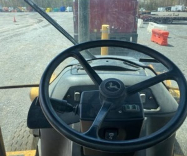 2005 JOHN DEERE 410G BACKHOE 4X2 ENCLOSED CAB, 93 IN LOADER BUCKET 007