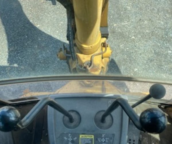 2005 JOHN DEERE 410G BACKHOE 4X2 ENCLOSED CAB, 93 IN LOADER BUCKET 008