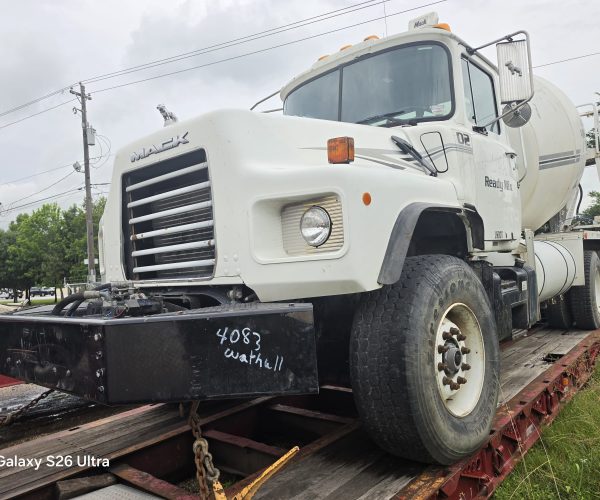 2005 MACK GU713 READY MIX CONCRETE MIXER TRUCK 003