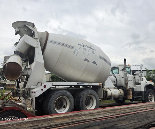 2005 MACK GU713 READY MIX CONCRETE MIXER TRUCK 009