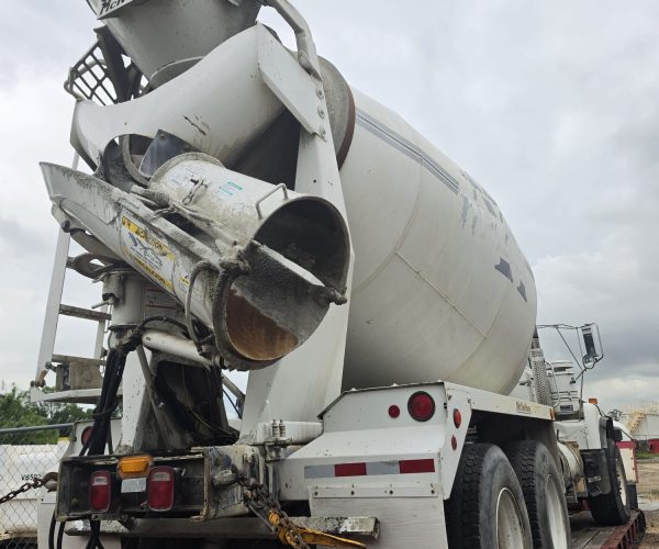 2005 MACK GU713 READY MIX CONCRETE MIXER TRUCK 010