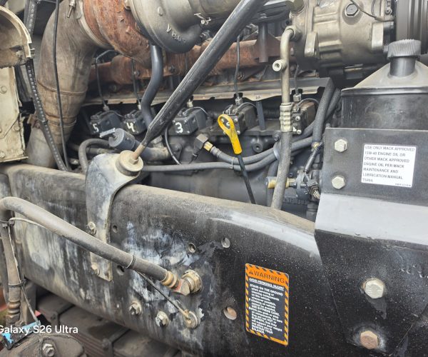 2005 MACK GU713 READY MIX CONCRETE MIXER TRUCK 021