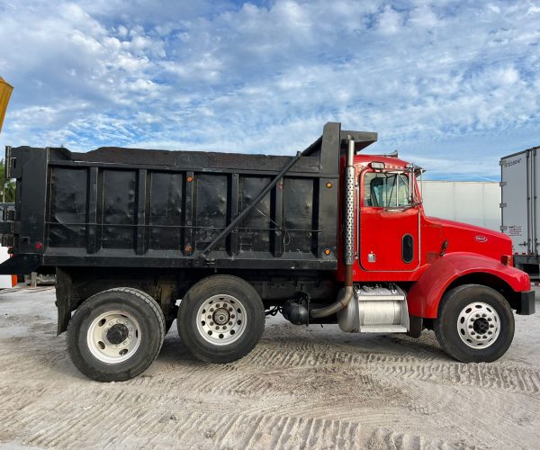2005 PETERBILT 330 DUMP TRUCK TANDEM AXLE WLIFT AXLE 002