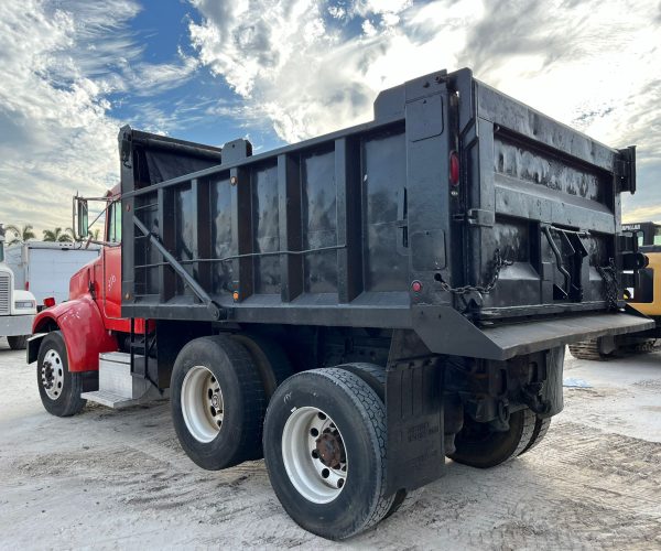 2005 PETERBILT 330 DUMP TRUCK TANDEM AXLE WLIFT AXLE 005