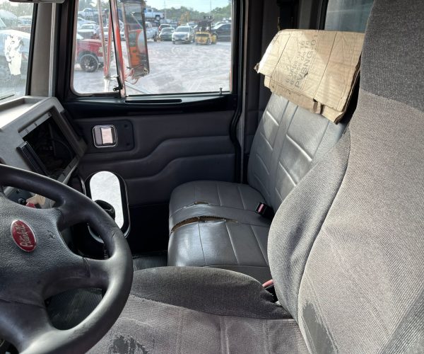 2005 PETERBILT 330 DUMP TRUCK TANDEM AXLE WLIFT AXLE 006