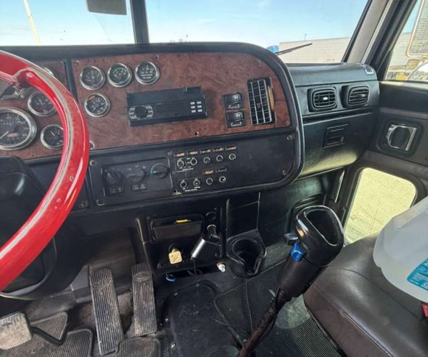 2005 PETERBILT 357 DUM TRUCK TRI-AXLE 011