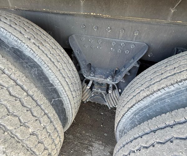 2005 PETERBILT 357 DUM TRUCK TRI-AXLE 016