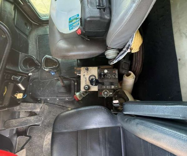 2005 PETERBILT 357 DUM TRUCK TRI-AXLE 017