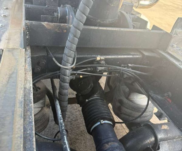 2005 PETERBILT 357 DUM TRUCK TRI-AXLE 020