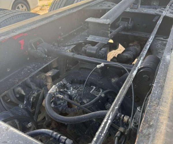 2005 PETERBILT 357 DUM TRUCK TRI-AXLE 021