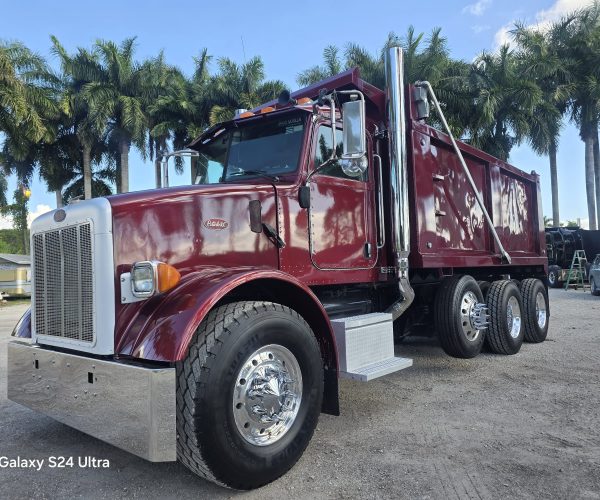 2005 PETERBILT 357 TRI AXLE DUMP TRUCK W STEERABLE THIRD AXLE FACTORY DOUBLE POWER STEERING 002