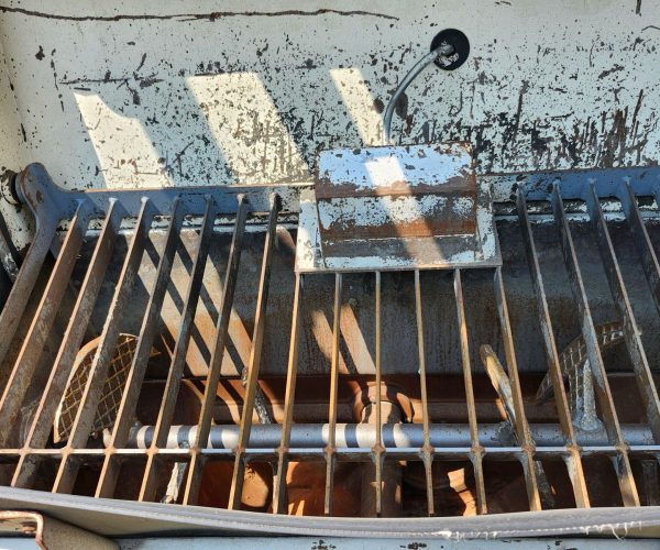 2005 SCHWING 32M CONCRETE PUMP MOUNTED 009