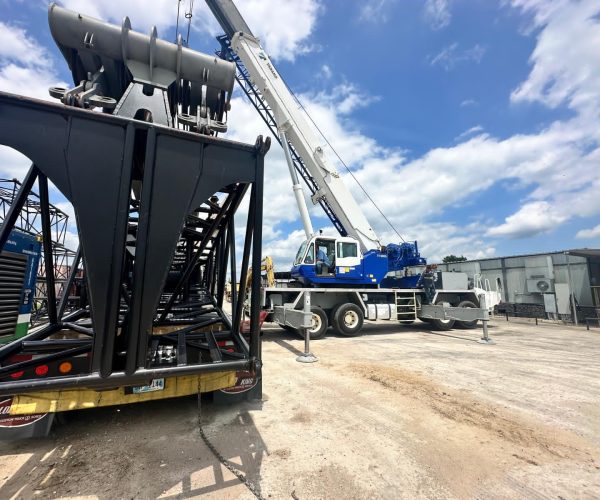 2005 TADANO TT-600XL 60-TON TRUCK CRANE 60-TON LIFTING 111'9 MAIN BOOM JIB INCLUDED 009