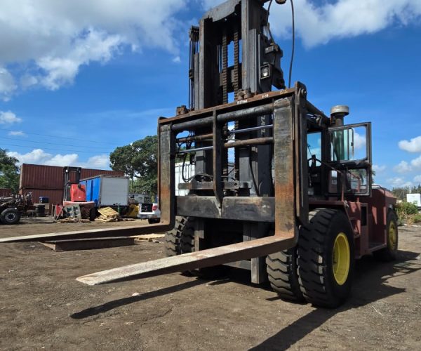 2005 TAYLOR T520M 52.000 LB PNEUMATIC TIRES 4 WHEELS SIT DOWN SIDE SHIFTER 001