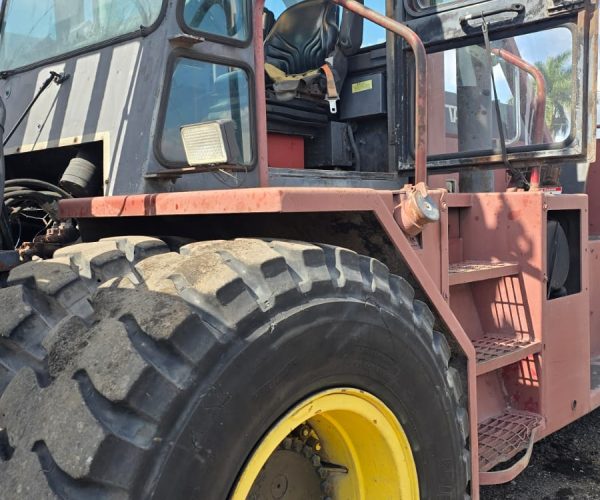 2005 TAYLOR T520M 52.000 LB PNEUMATIC TIRES 4 WHEELS SIT DOWN SIDE SHIFTER 005