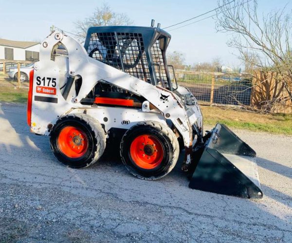 2006 BOBCAT S300 - 2008 BOBCAT S175 - 2009 BOBCAT 753 002