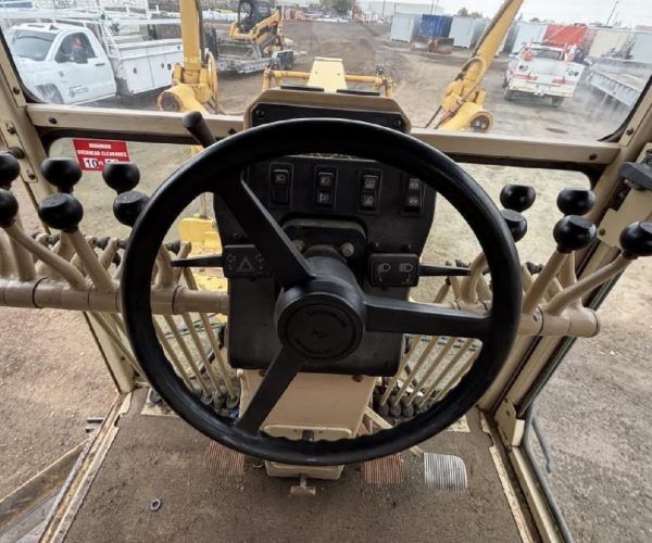 2006 CATERPILLAR 143H MOTOR GRADER EROPS A 010