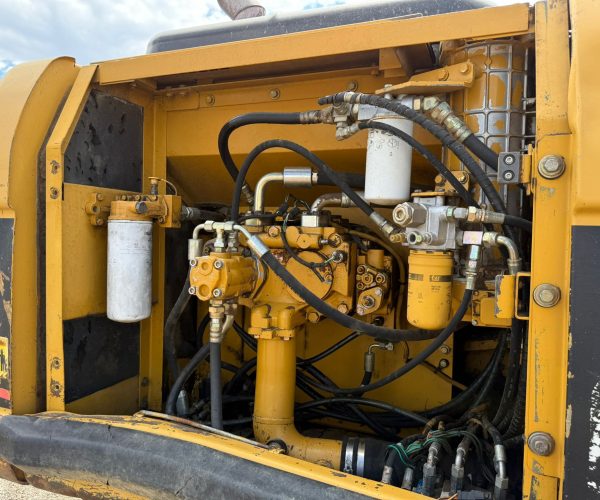 2006 CATERPILLAR 325CL EXCAVATOR ENCLOSED CAB 019