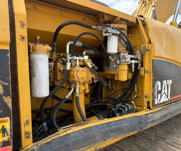 2006 CATERPILLAR 325CL EXCAVATOR ENCLOSED CAB 020