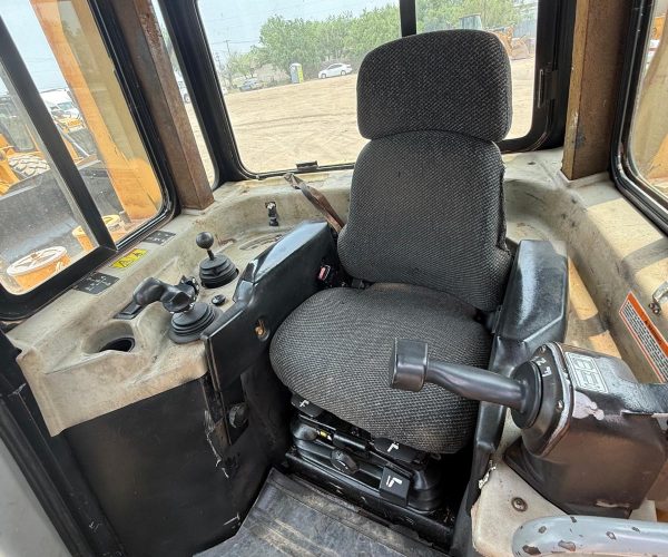 2006 CATERPILLAR D6R III DOZER MULTI SHANK RIPPER ENCLOSED CAB AC HEATER 012