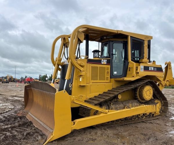 2006 CATERPILLAR D7R DOZER WITH ENCLOSED CAB & AC & SINGLE 002