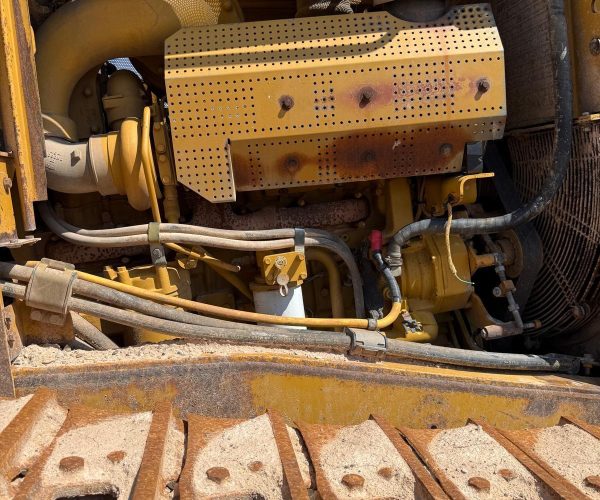 2006 CATERPILLAR D8R DOZER WITH RIPPER 006