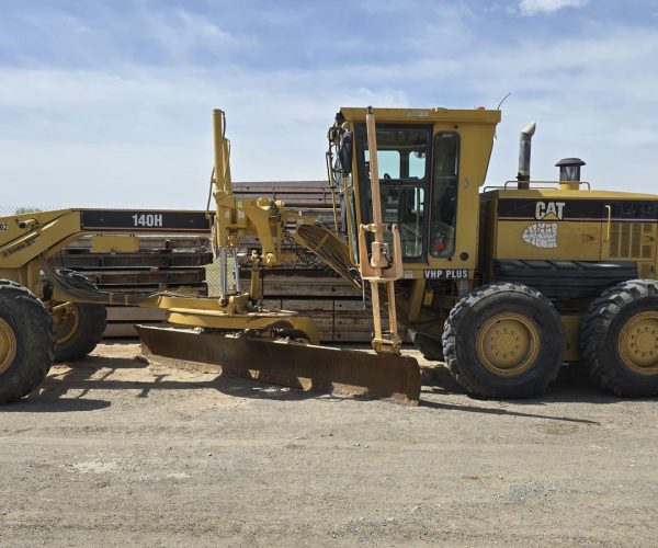 2006 CATERPILLAR MOTOR GRADER ENCLOSED CAB W REAR RIPPERS GPS EQUIPPED 002