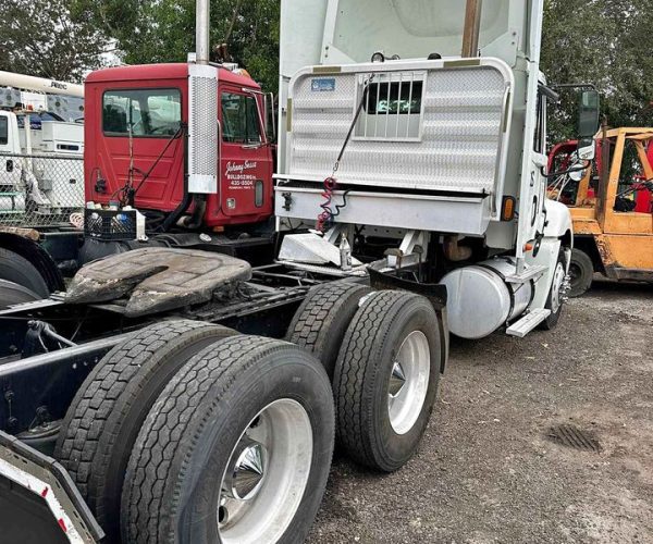 2006 FREIGHTLINER COLUMBIA DAY CAB TANDEM - DETROIT 14L ENGINE 002