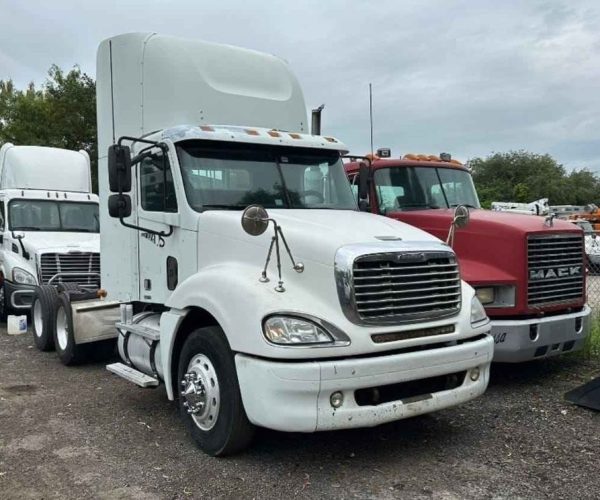 2006 FREIGHTLINER COLUMBIA DAY CAB TANDEM - DETROIT 14L ENGINE 003