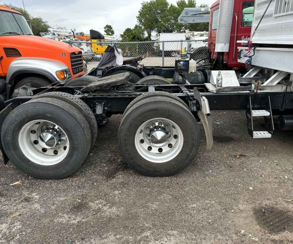 2006 FREIGHTLINER COLUMBIA DAY CAB TANDEM - DETROIT 14L ENGINE 010