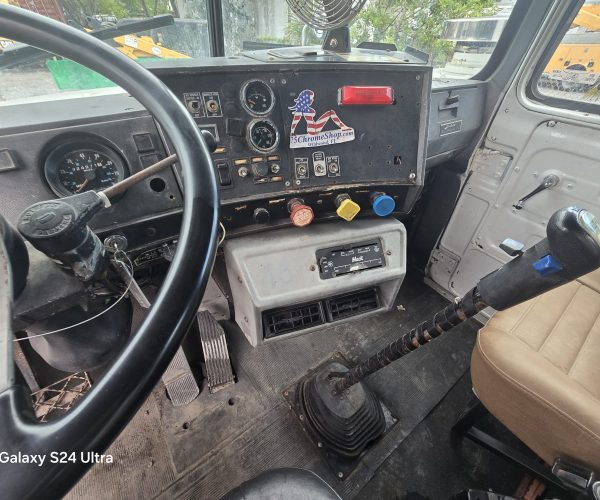 2006 IMT 16000S3 GRAPPLE CRANE & ROLL-OFF ON A 1998 MACK RD 008