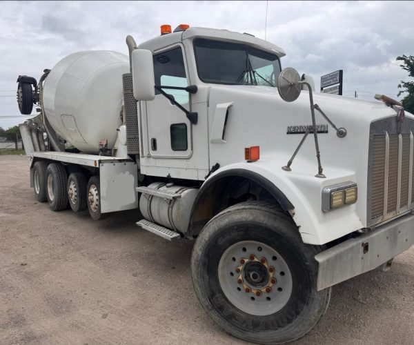 2006 KENWORTH W900 CONCRETE MIXER 11 YARDS 004