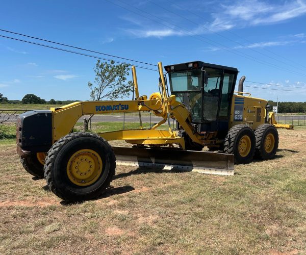 2006 KOMATSU GD555 MOTORGRADER ENCLOSED CAB W PUSH BLOCK & REAR RIPPER 004