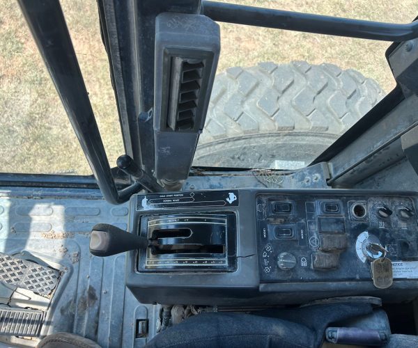 2006 KOMATSU GD555 MOTORGRADER ENCLOSED CAB W PUSH BLOCK & REAR RIPPER 006