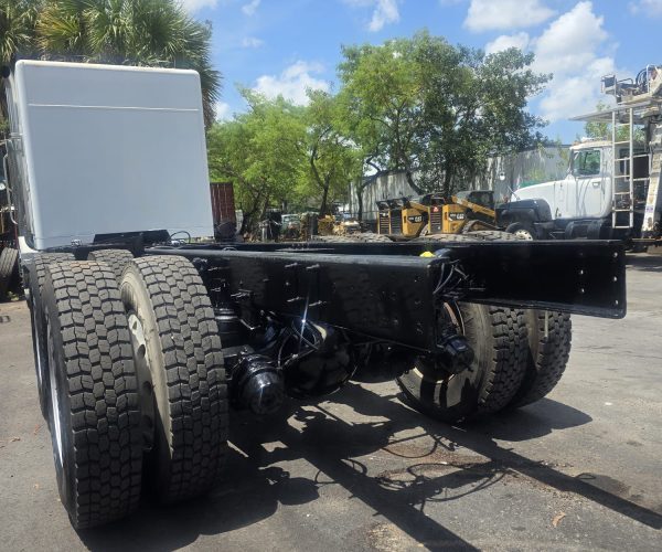 2006 MACK GRANITE EXTENDED CAB & SLEEPER DOUBLE WET LINE KIT & DOUBLE 005