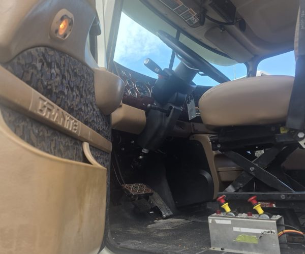 2006 MACK GRANITE EXTENDED CAB & SLEEPER DOUBLE WET LINE KIT & DOUBLE 008