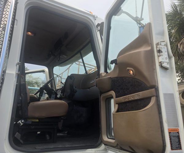 2006 MACK GRANITE EXTENDED CAB & SLEEPER DOUBLE WET LINE KIT & DOUBLE 009