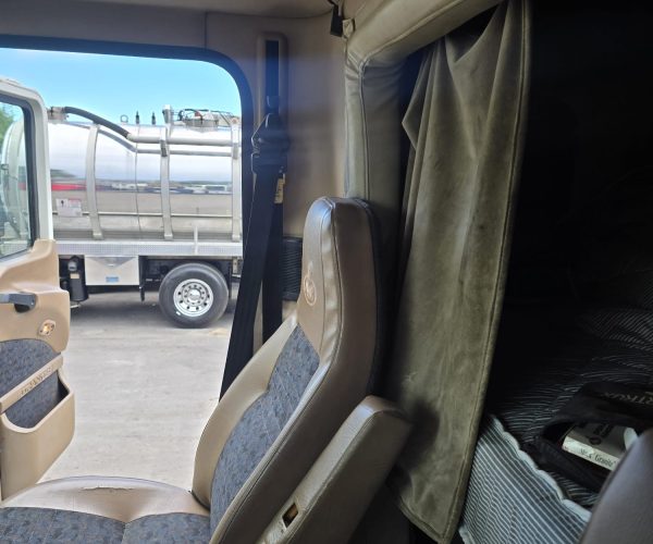 2006 MACK GRANITE EXTENDED CAB & SLEEPER DOUBLE WET LINE KIT & DOUBLE 010