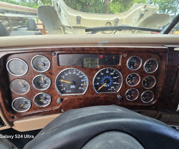 2006 MACK GRANITE EXTENDED CAB & SLEEPER DOUBLE WET LINE KIT & DOUBLE 015