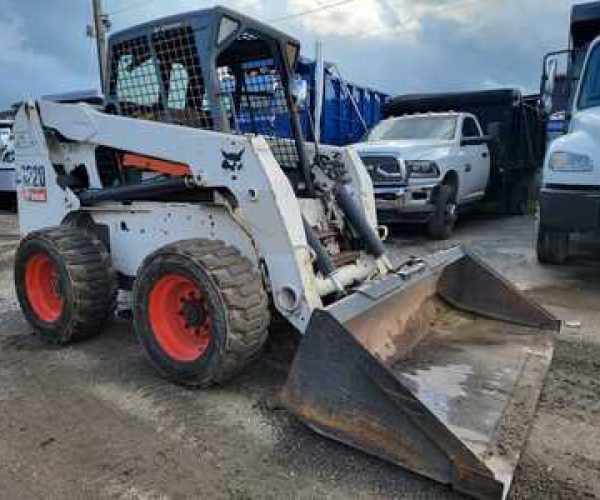 2006 SKID STEER BOBCAT S220 WITH HIGH FLOW 003