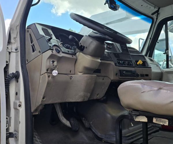2006 STERLING DUMP TRUCK SINGLE AXLE 006